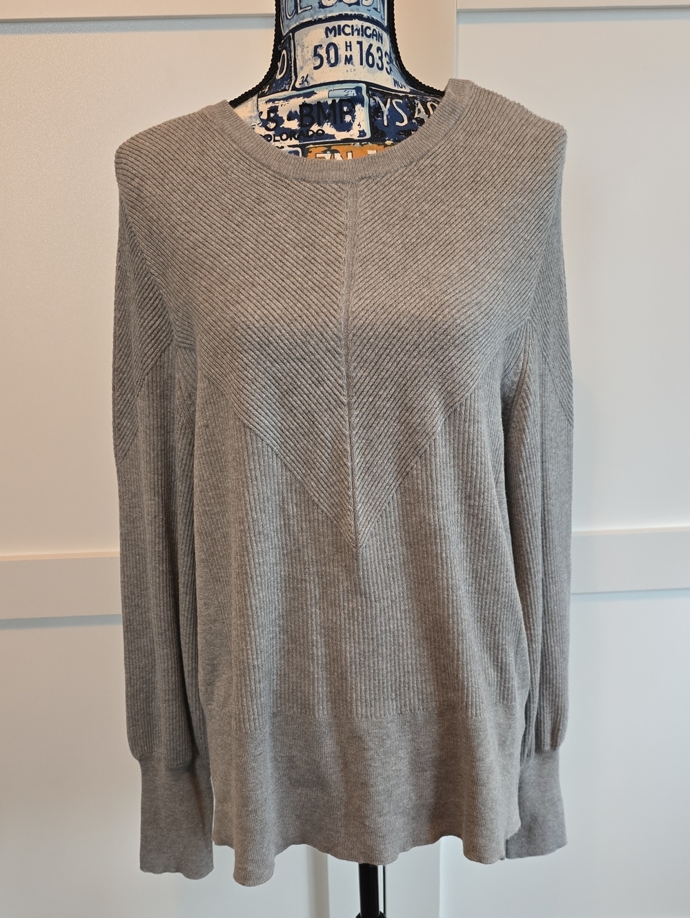 Apt. 9 Light Gray Ribbed Chevron Pullover